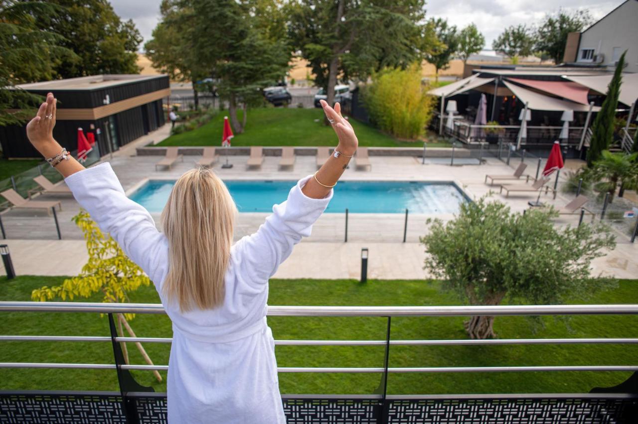 Logis Hotel Relais Saint Jacques - Chateauroux Deols ภายนอก รูปภาพ