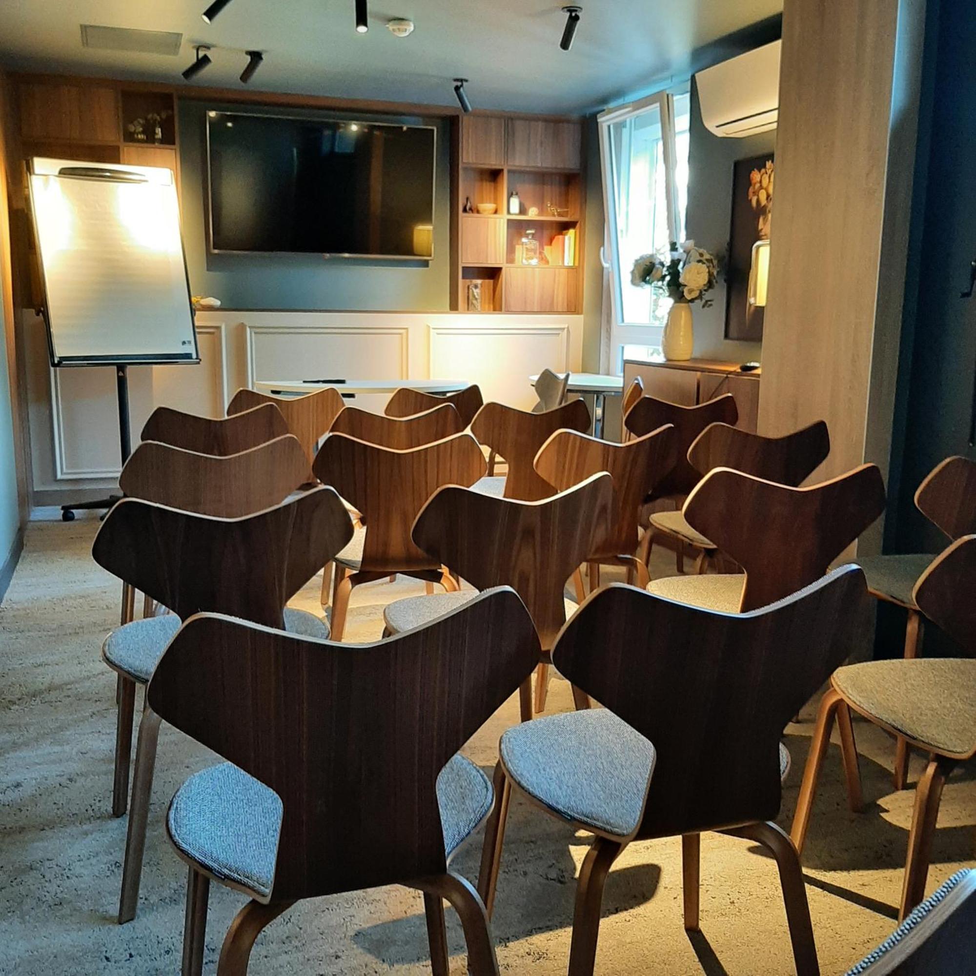 Logis Hotel Relais Saint Jacques - Chateauroux Deols ภายนอก รูปภาพ