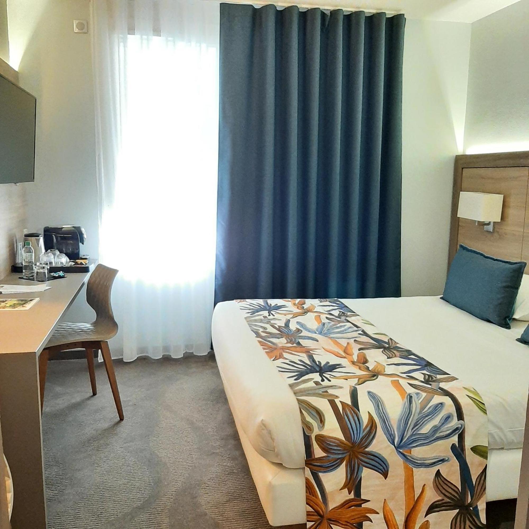 Logis Hotel Relais Saint Jacques - Chateauroux Deols ภายนอก รูปภาพ